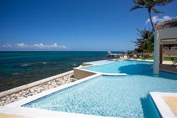 Whispering Seas Jamaica Apartment โอโชรีโอส ภายนอก รูปภาพ