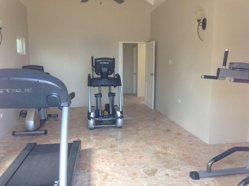 Whispering Seas Jamaica Apartment โอโชรีโอส ภายนอก รูปภาพ