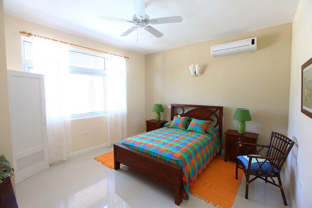 Whispering Seas Jamaica Apartment โอโชรีโอส ภายนอก รูปภาพ
