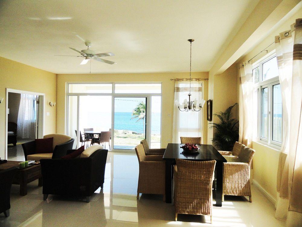 Whispering Seas Jamaica Apartment โอโชรีโอส ภายนอก รูปภาพ