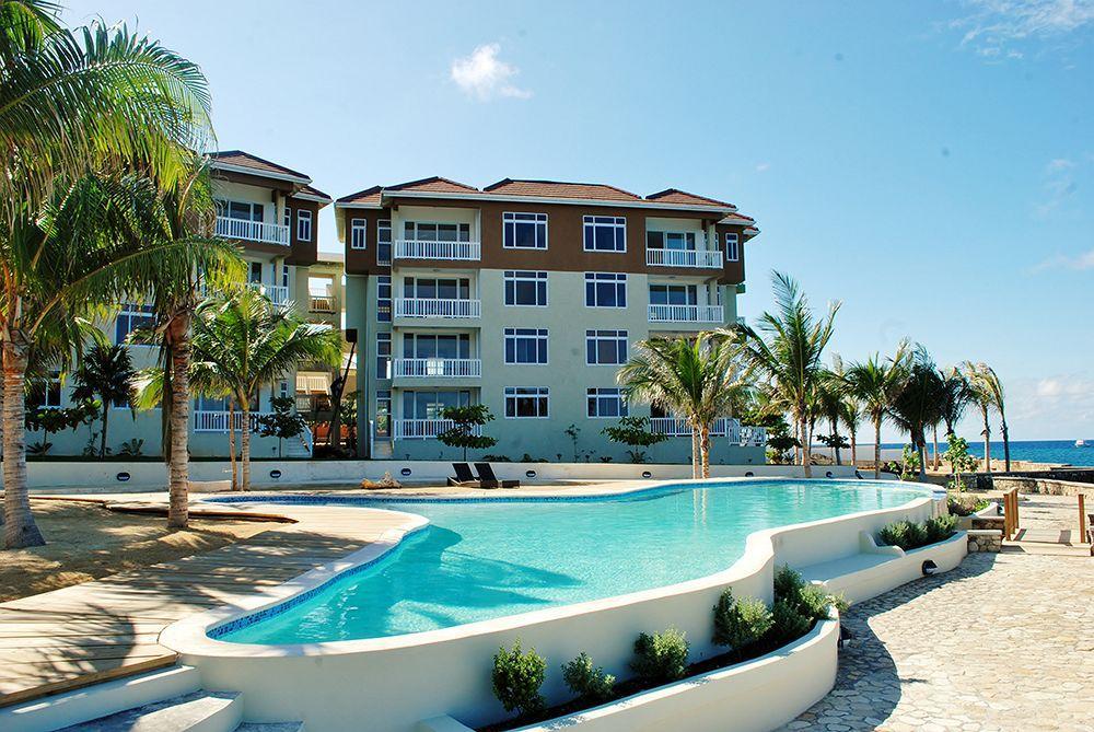Whispering Seas Jamaica Apartment โอโชรีโอส ภายนอก รูปภาพ