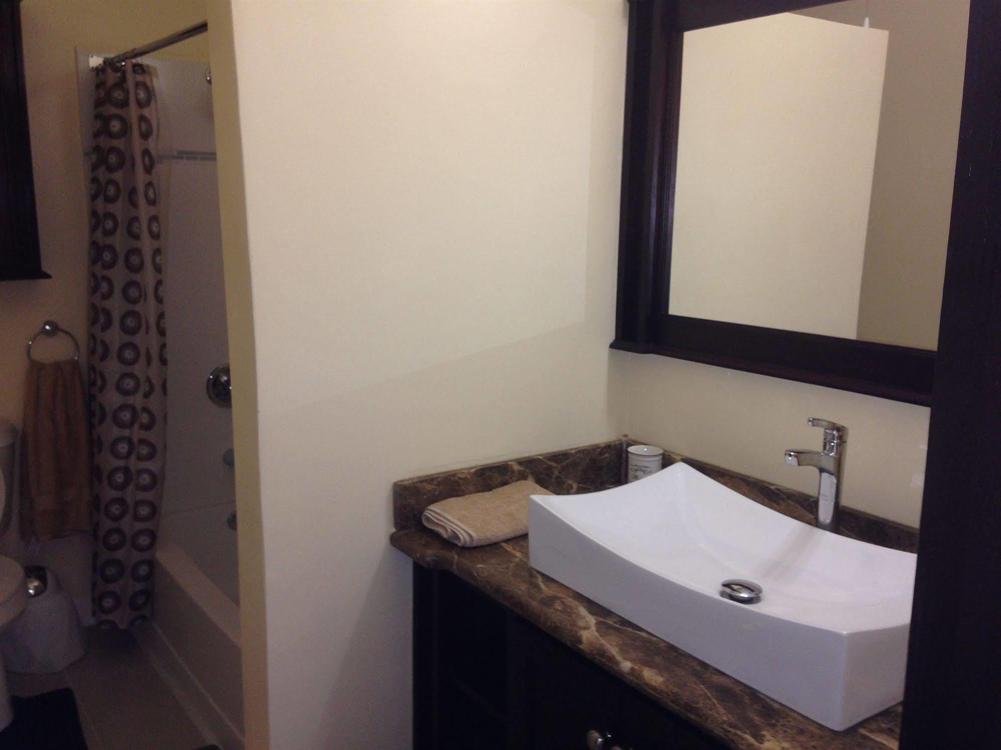 Whispering Seas Jamaica Apartment โอโชรีโอส ภายนอก รูปภาพ